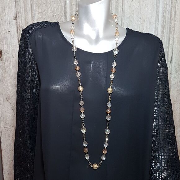 42" gold and black tone beaded necklace with clasp. - Picture 1 of 7